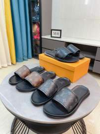 Picture of Louis Vuitton Slippers _SKULVsz38-44mnf03501382